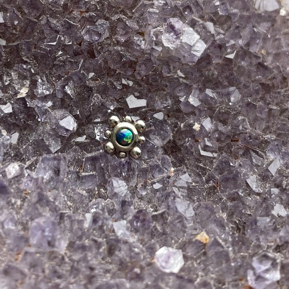 NeoMetal 14k gold 2mm black opal